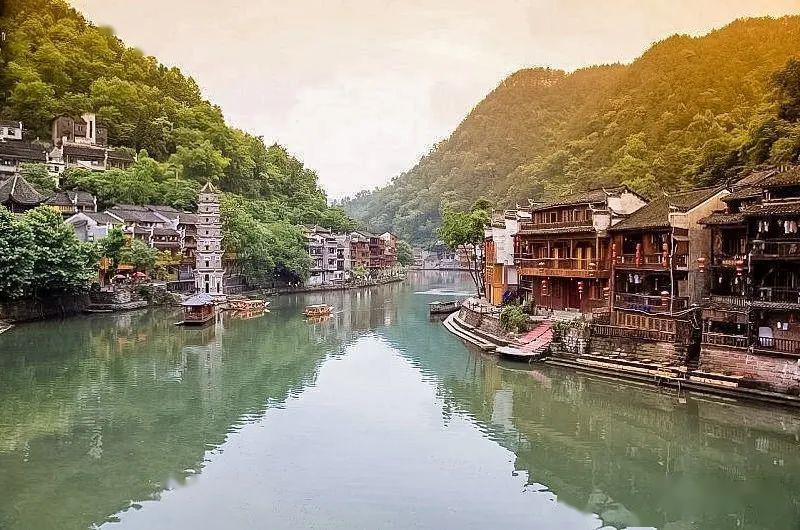 凤凰古城