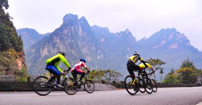 张家界八月旅游攻略，张家界暑假旅游攻略，张家界8月旅游注意事项